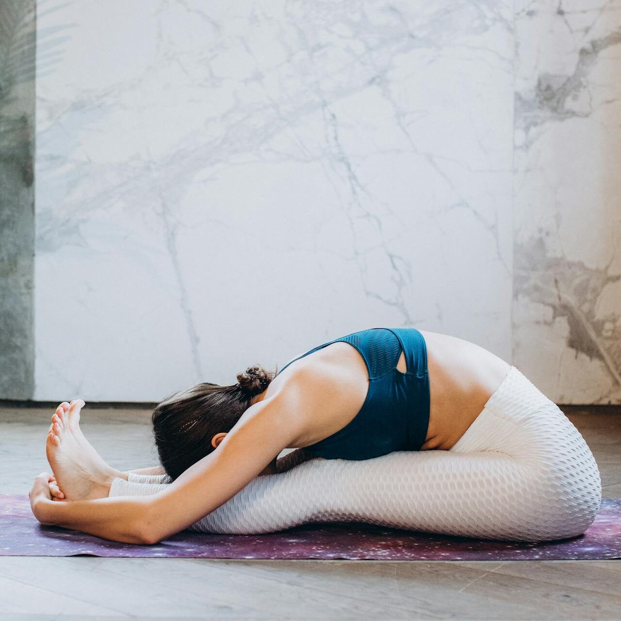 Yoga dolce e sistema nervoso: perché rallentare fa bene